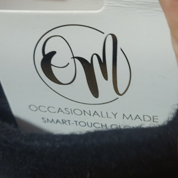 Occasionally Made Felt Bow Black Smart Touch Gloves New! - Picture 2 of 4